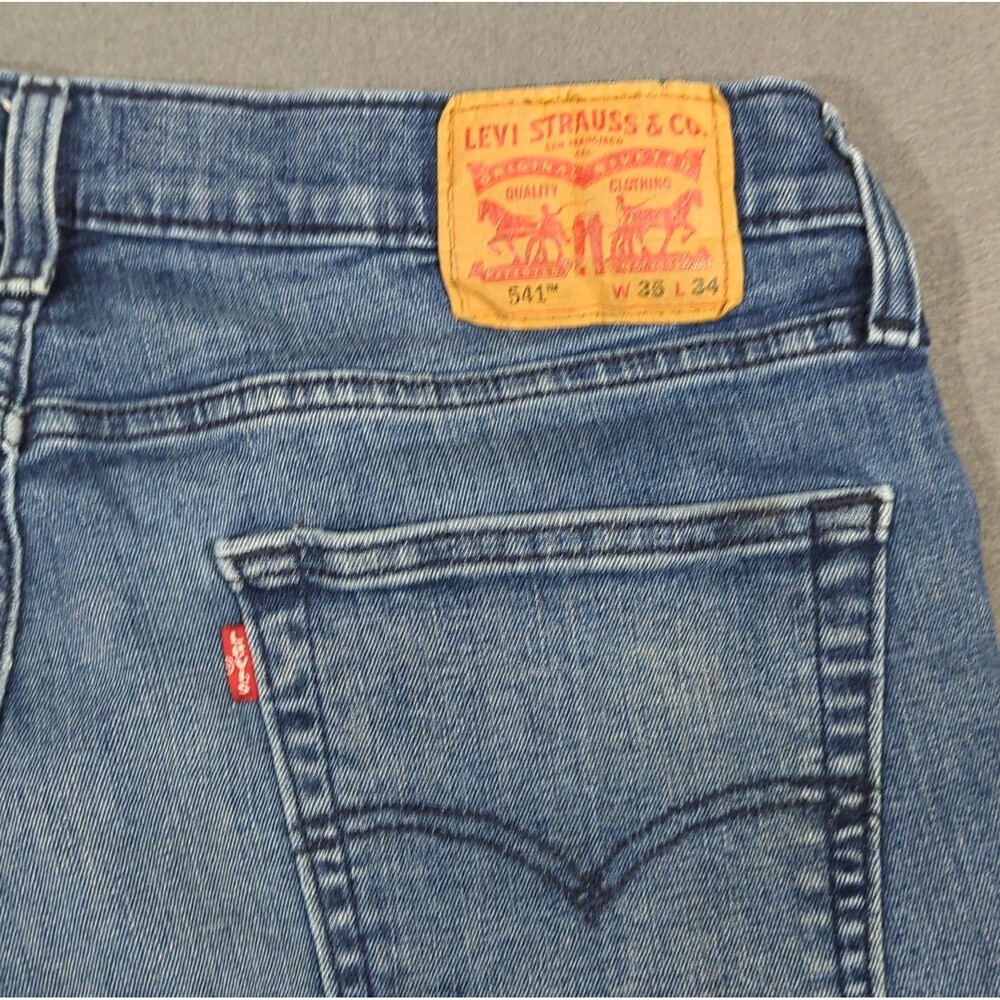 Levi's Jeans Men's 35x34 Fits 35x31 Blue 541 Athletic Fit Tapered Leg Denim